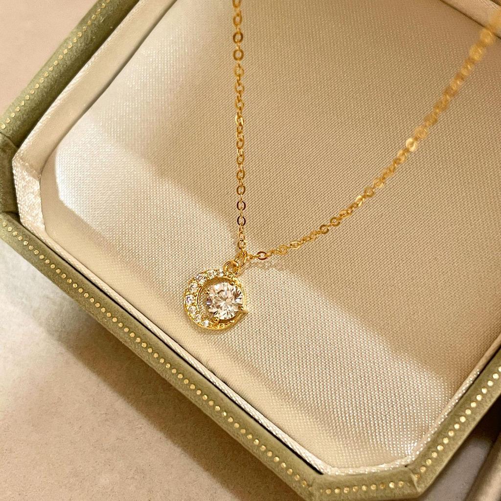 18k Gold-Plated Sterling Silver Crescent Moon Pendant Necklace for Women - Elegant Japanese Design