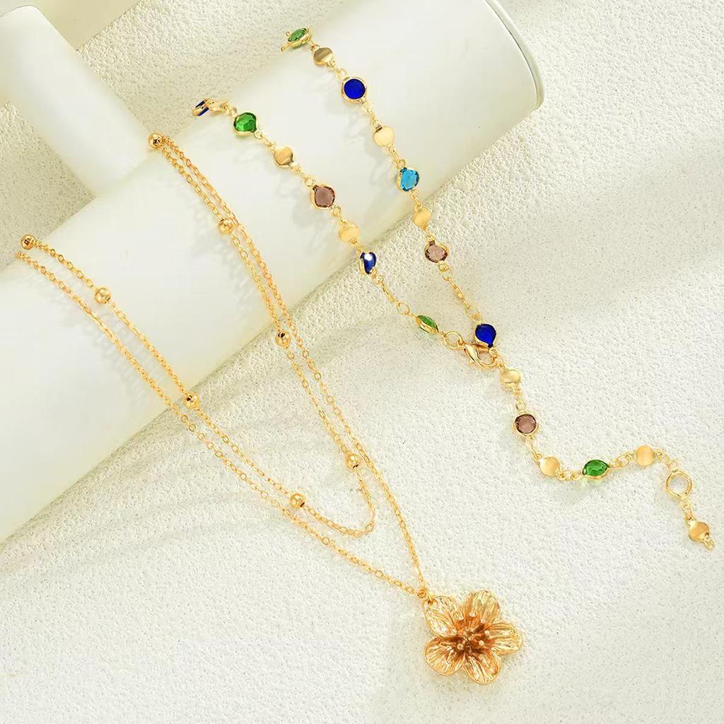 Elegant Y-Shaped Color Diamond Flower Necklace Set - Light Luxury Layered Two-Piece Design