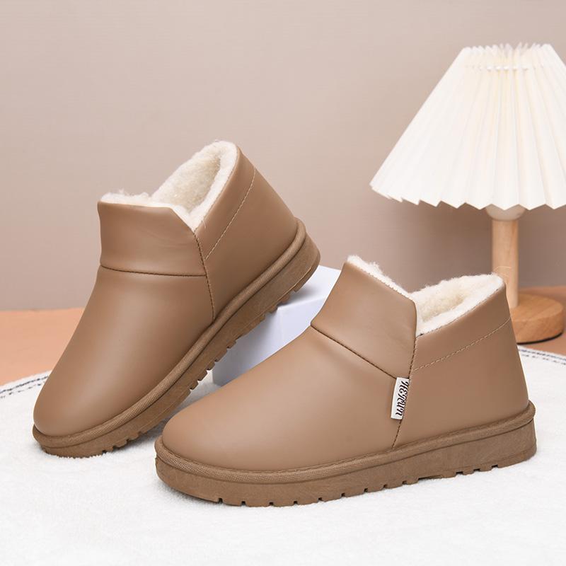 Winter Women's Fleece-Lined Thickened Short Boots, Slip-On Fashionable Casual Snow Boots, Comfortable Flat Shoes for Middle-Aged and Elderly People