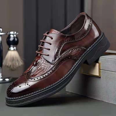 Lüks Erkek Brogue Ayakkabılar Erkek TAKIM ELBİSE Ayakkabıları Günlük Resmi İş Deri Ayakkabılar Erkek Kahverengi Düğün Ayakkabıları İtalyan Elbise Ziyafet Ayakkabısı