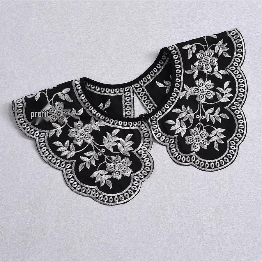White Retro Hanfu Cloud Shoulder Shawl with Lace Trim & Embroidery for Women