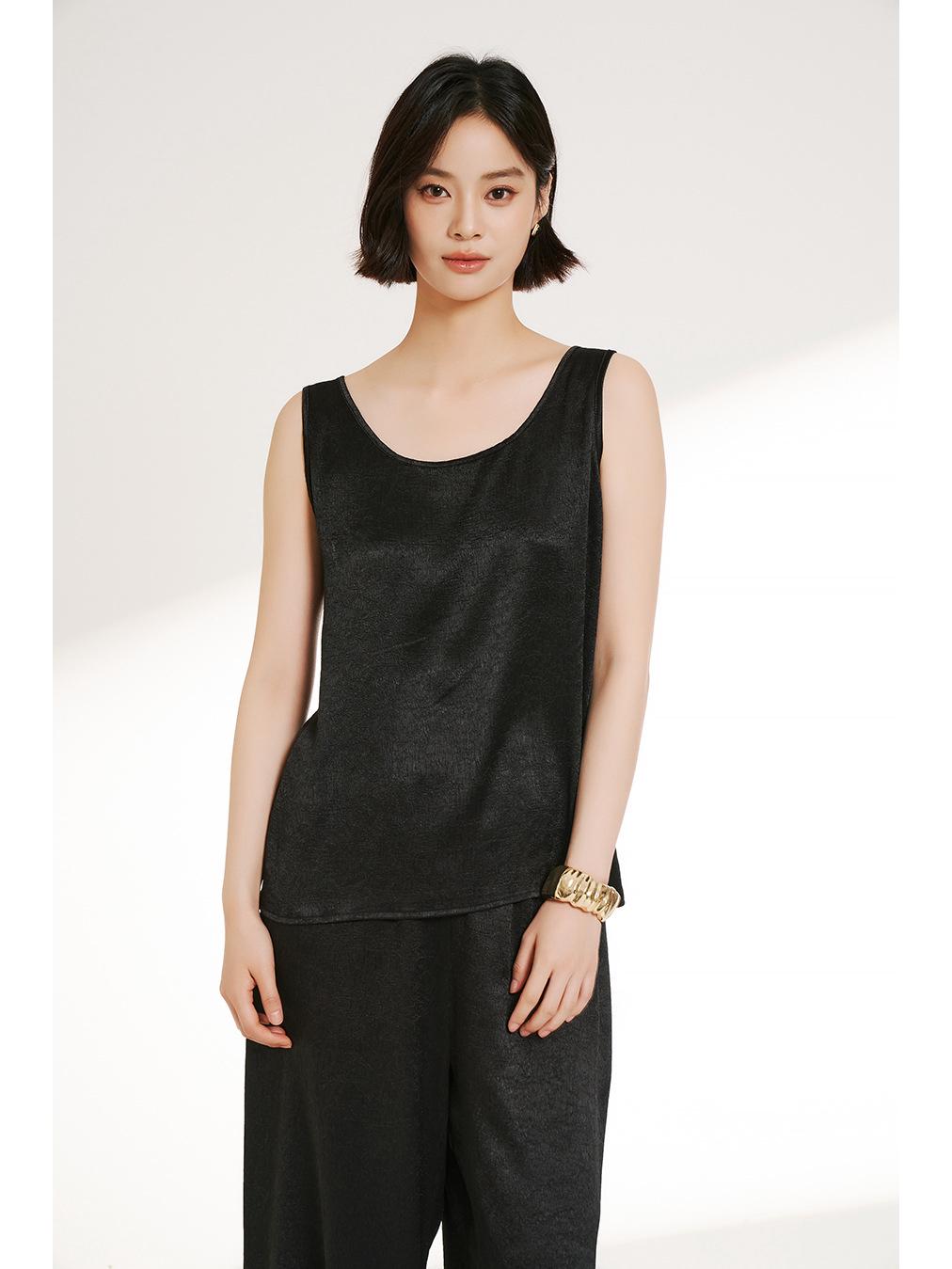 

Women s Silk Camisole: Gold Foil Pleat, Sleeveless, Large Round Neck - Wearable as Outerwear or Inner Layer for a High-End Summer Look One size