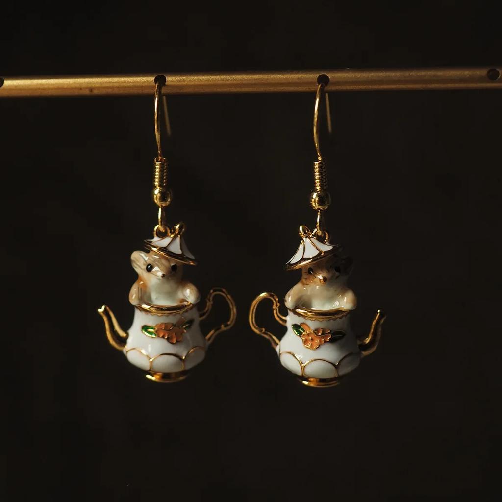 Neue Mode Lustige Emaille Cartoon Streifenhörnchen Französische Teekanne Ohrringe für Frauen Accessoires Stil Schmuck Frau Charm