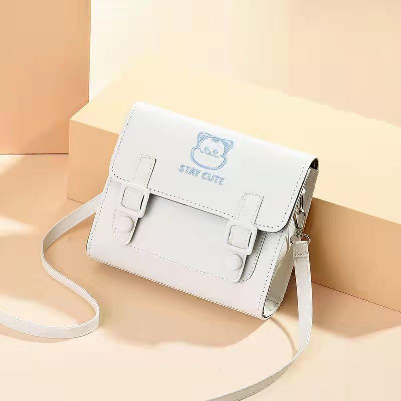 Bags for Women 2025 Spring and Summer New Student Bags Love Bear Shoulder Messenger Bags Fashionable and Versatile Trendy Small Square Bags