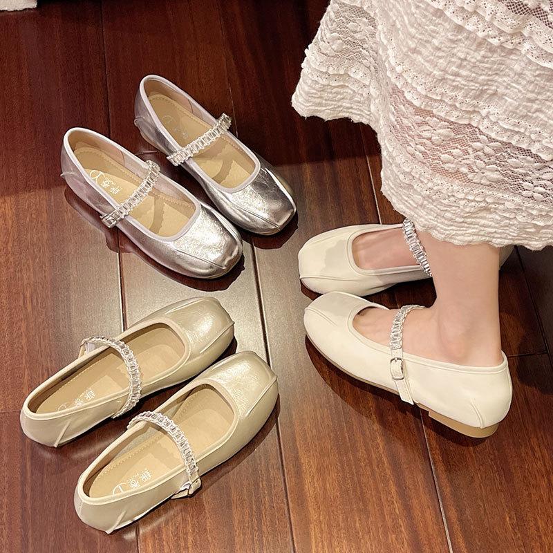 Comfortable and Versatile Light Mouth Word with Soft Sole Mary Jane Shoes Women's 25 Summer French Small Fragrant Retro Round Head Single Shoes