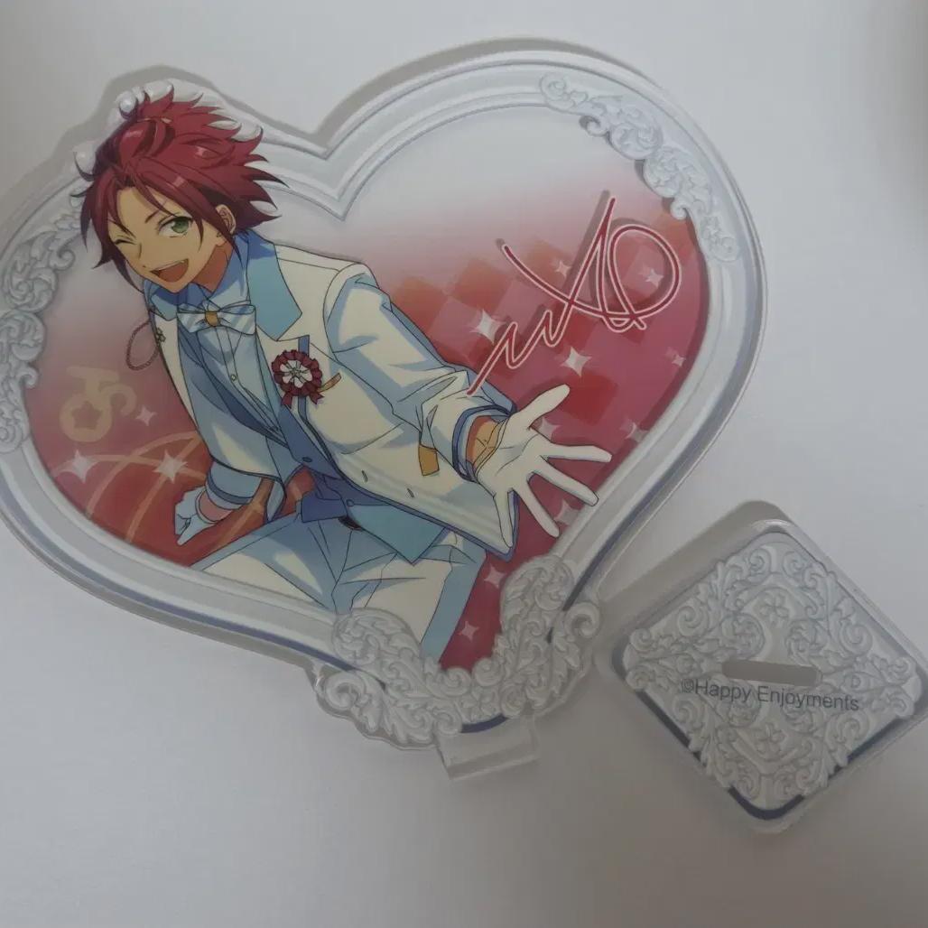 

Ansta Isara Mao 3rd Anniversary White Suit Heart Acrylic