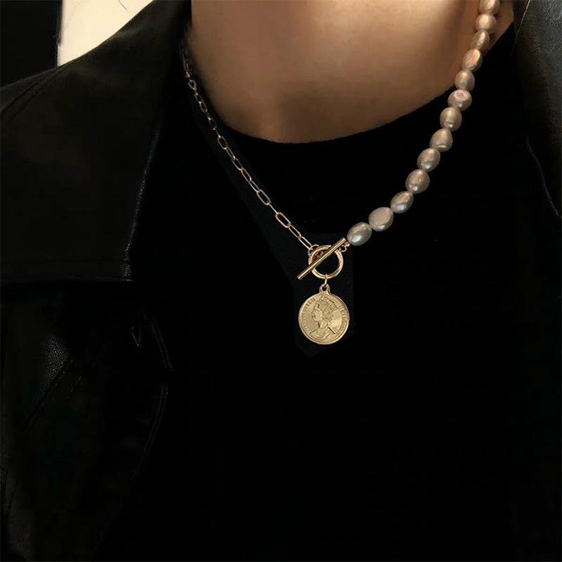 French Retro Freshwater Pearl Portrait Coin Pendant Necklace Korean Personality Versatile Neck Chain Collarbone Chain