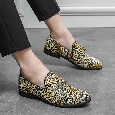 Estampa de leopardo Sapatos casuais masculinos da moda Sapatos baixos de couro feitos à mão Mocassins masculinos elegantes Calçados masculinos para dirigir