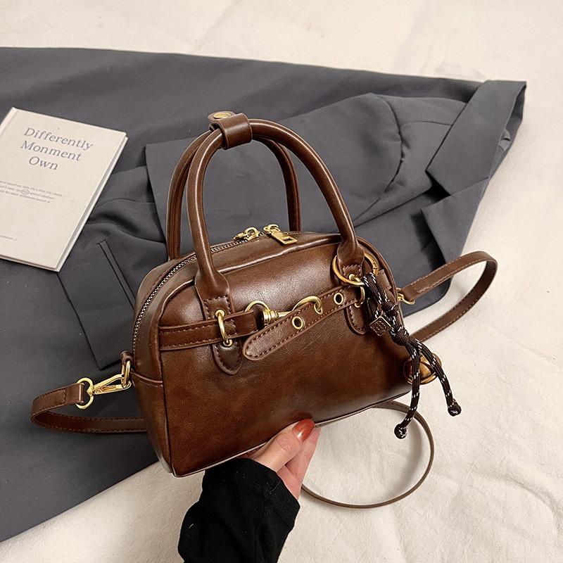 New retro small bag, interpretation of high fashion style!