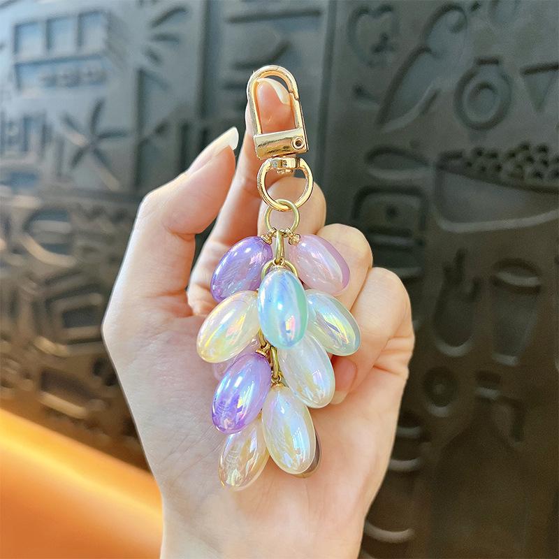 Acrylic Grape Bunch Keychain: Cute Couple Bag Charm & Creative Car Keyring for Women