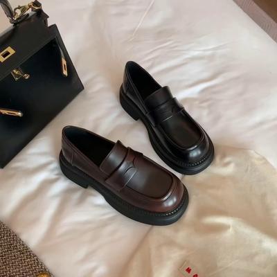 Παπούτσια με τακούνια – Γυναικεία loafers