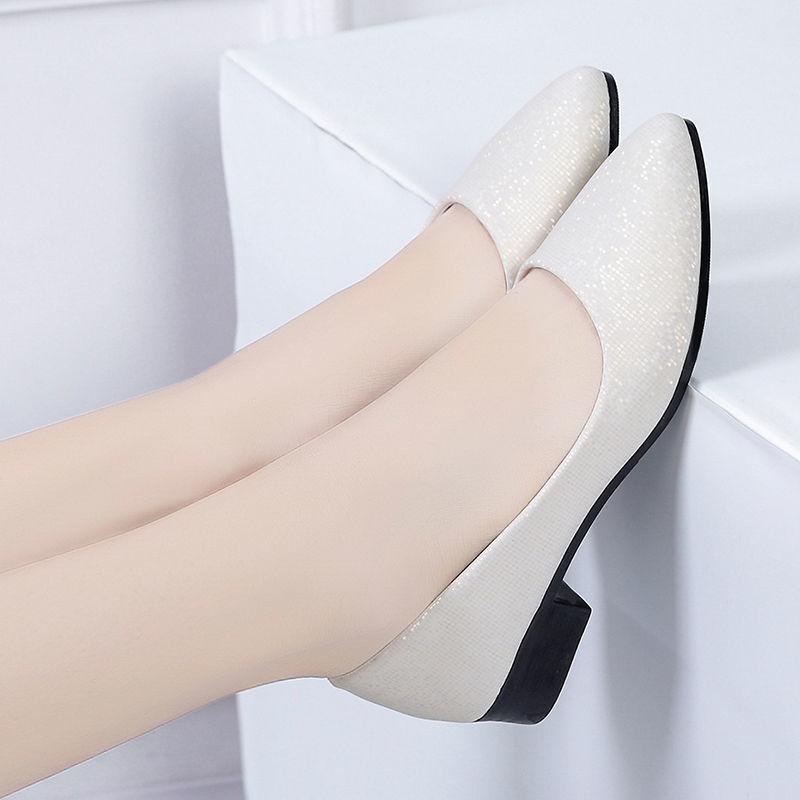 Women Low Heel Pointed Toe Sandals Ladies Flat-bottomed Casual Single Shoes Soft Anti-slip Comfortable Shoes Footwears