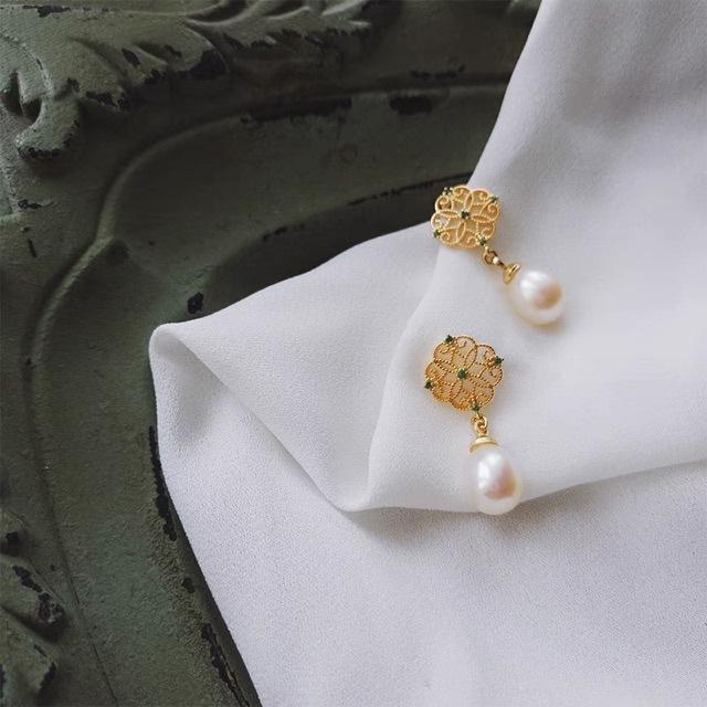Lace Design Emerald Zircon Flower Window Light Luxury Retro Natural Pearl Silver Needle Earrings Water Drop Earrings Hollow
