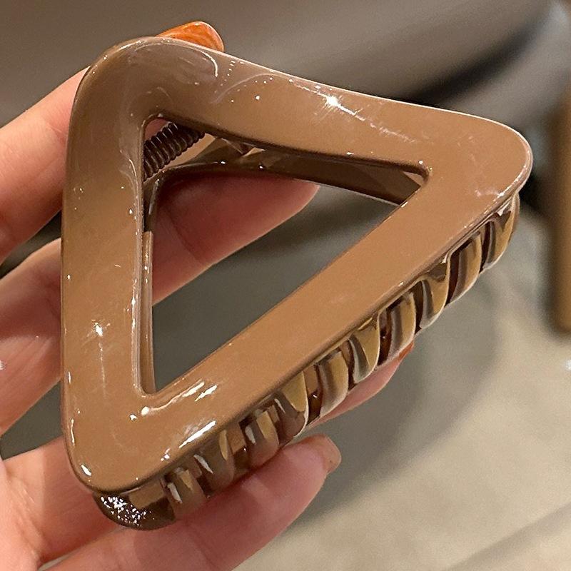 2024 Agrafă de păr triunghiulară minimalistă culoarea ceaiului cu lapte pentru femei - Accesoriu de păr șic pentru cocuri