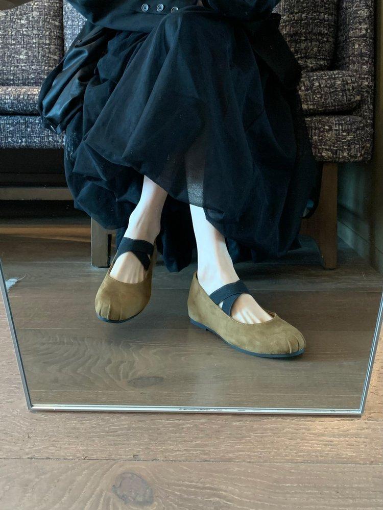 

Single shoes women s round head shallow mouth inner height-increasing flats summer new cross-strap khaki soft-soled ballet shoes 39 хаки