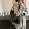 High-quality underarm large-capacity versatile shoulder bag handbag new niche Korean version solid color women's bag wholesale