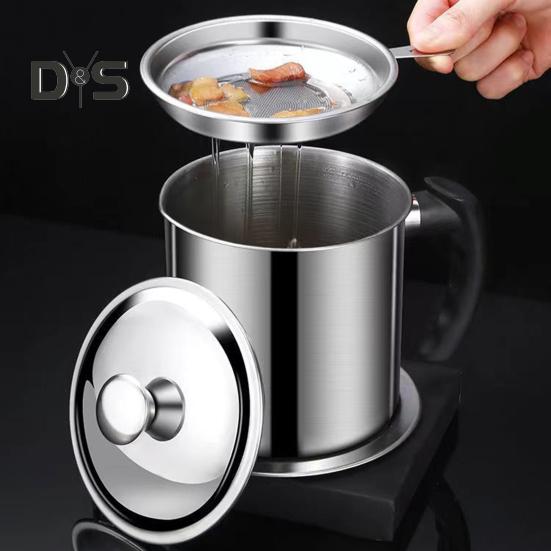 1.4/1.9 L Stainless Steel Bacon Grease Saver Container with Fine Mesh Strainer Non-slip Bottom And Airtight Lid Cooking Oil Keeper Pot for Kitchen