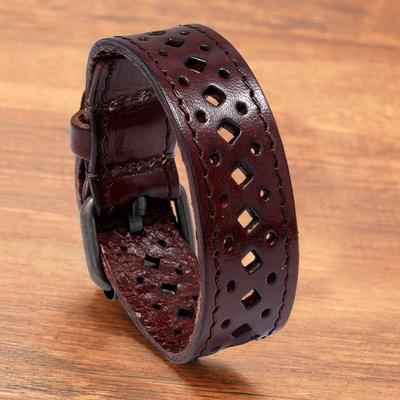 Männer Retro Aushöhlen Breites Armband Einstellbar Einfarbig Faux Leder Armband Lange Stulpe-armband Mode Zubehör