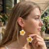 Cercei Trendy din Lut Polimeric Lucrați Manual cu Floare Plumeria pentru Femei Cercei Romantici cu Floare Roz Cercei Lungi Stil Boho Bijuterii de Vară pentru Plajă