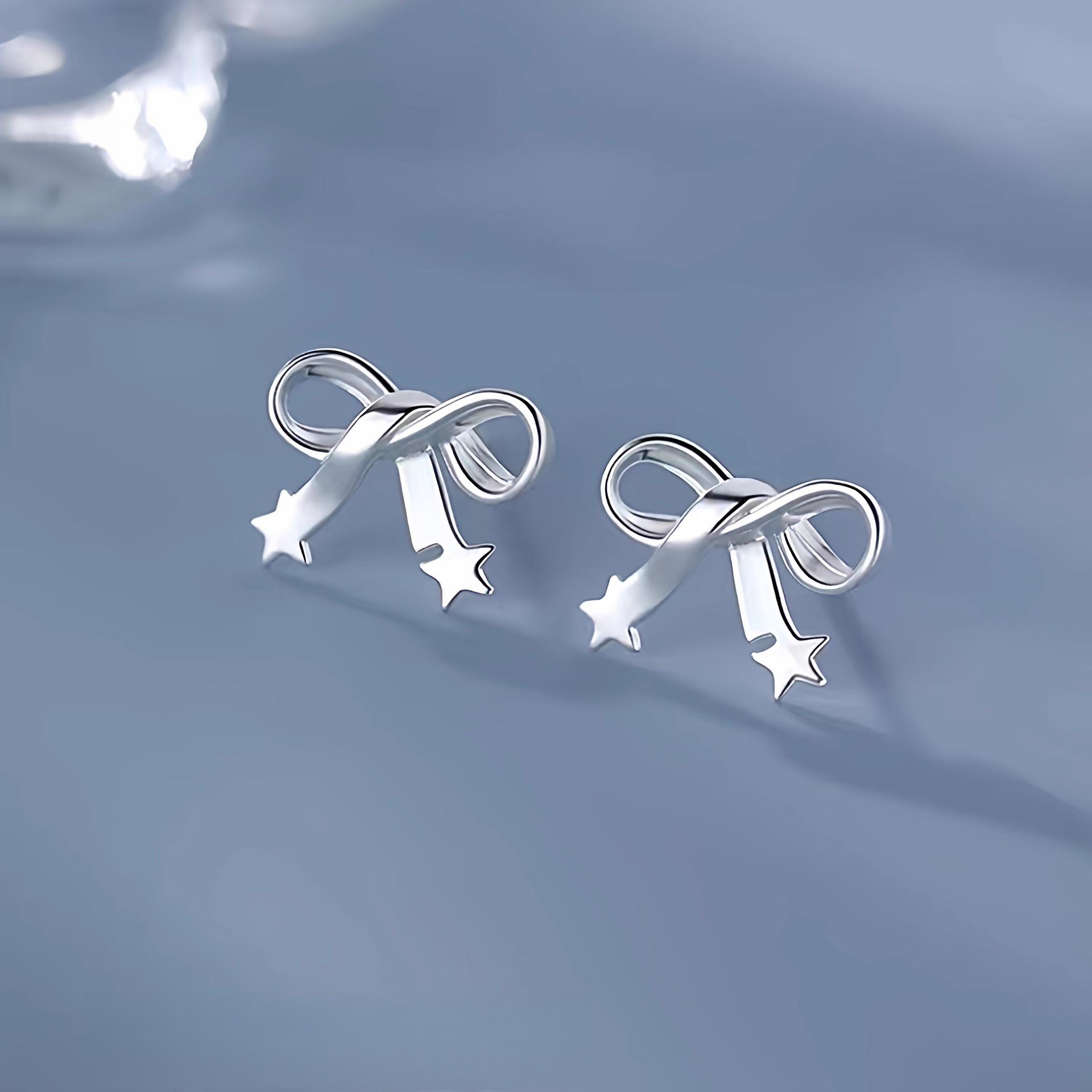 

2025 High-End Silver Star Bow Stud Earrings for Women