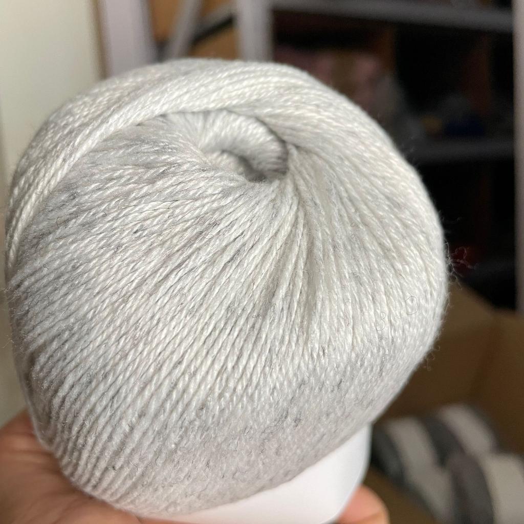 Cashmere Thread Hand-Woven Medium And Fine Cashmere Thread Sweater Scarf Crochet Jacket Diy Wool Ball