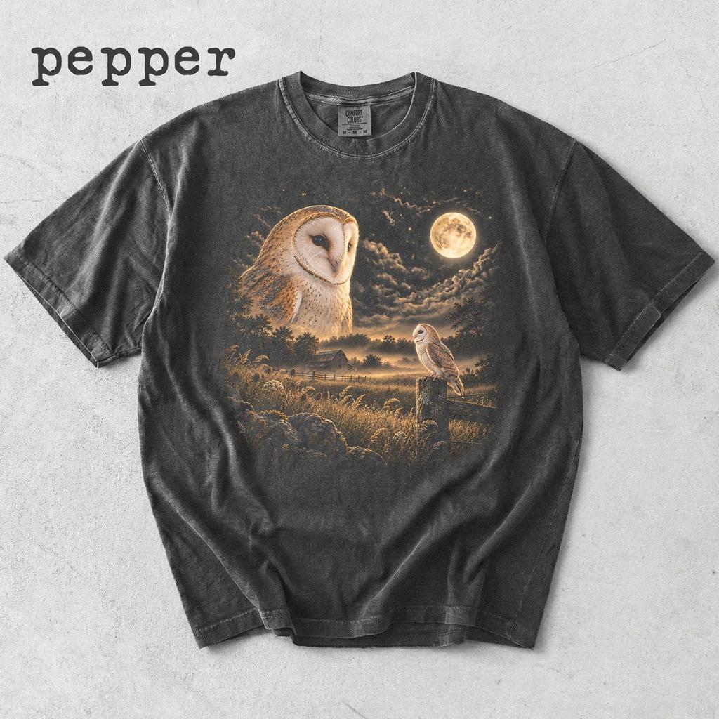 Barn Owl Howling To The Moon Shirt, Vintage Owl Graphic Tee, Night Bird Lover Gift, Comfort Colors Shirt