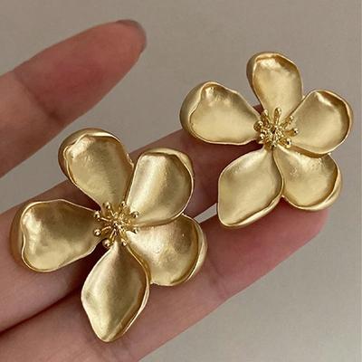 New Exaggerated European & American Style Metal Flower Stud Earrings For Women's Daily Wear Fashion Gold Color Zircon Gifts