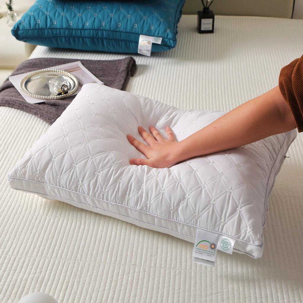 Checkered Embroidered Velvet Breathable Neck Protection Helps Sleep Hotel Pillows Pillow Cores