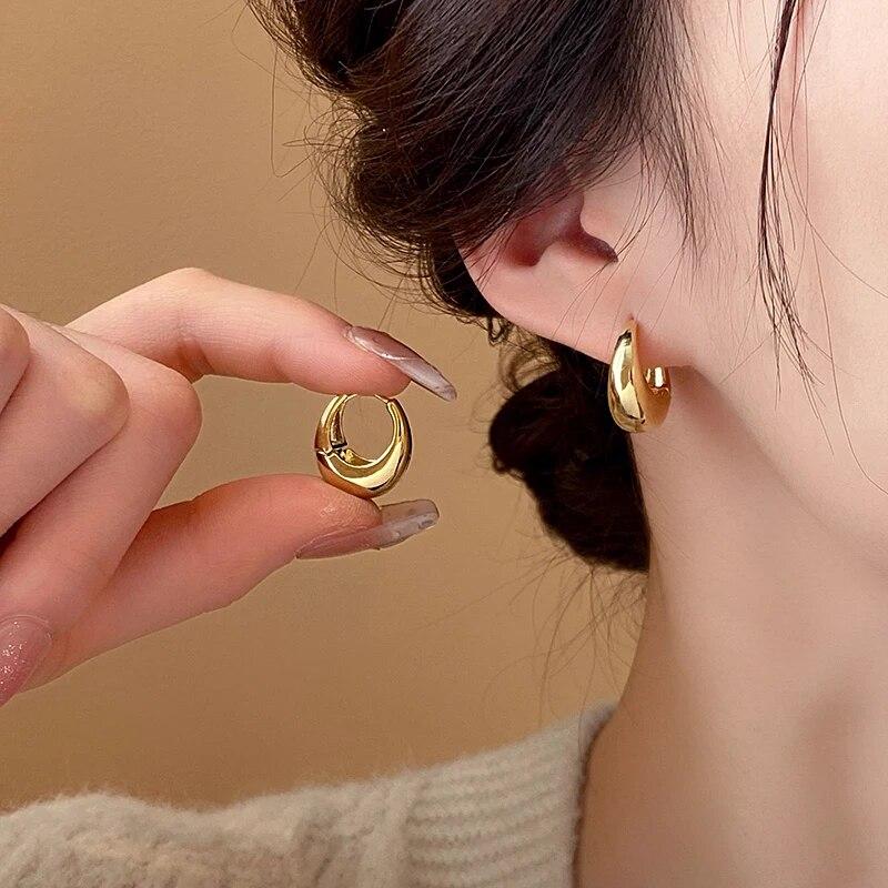 Punk Ovale Creolen Metallisch Geometrisch Ohrschnalle Minimalistischer Stil U-förmige Ohrschnalle Alltags-Ohrring-Accessoires