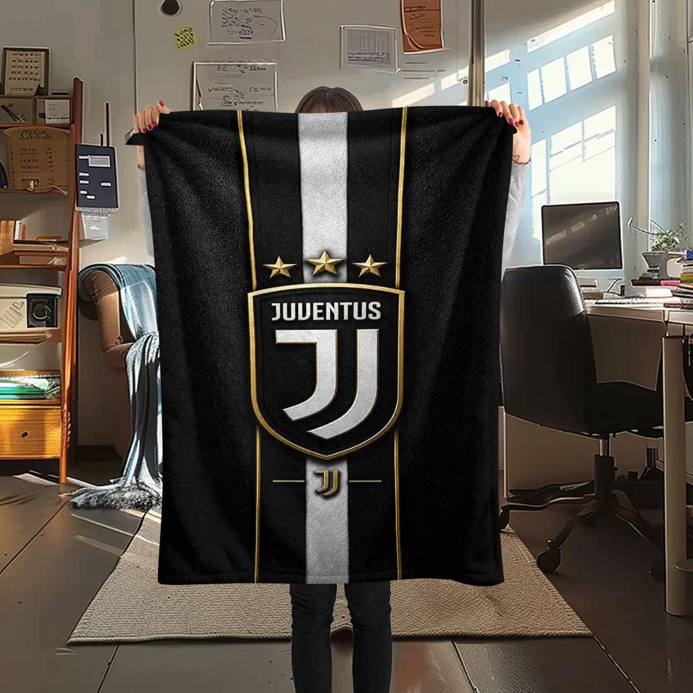 1PC Juventus Football Club Patterned Flannel Blanket Suitable For All Seasons for Home Decor Warmth and Comfort Gifts Holiday Present