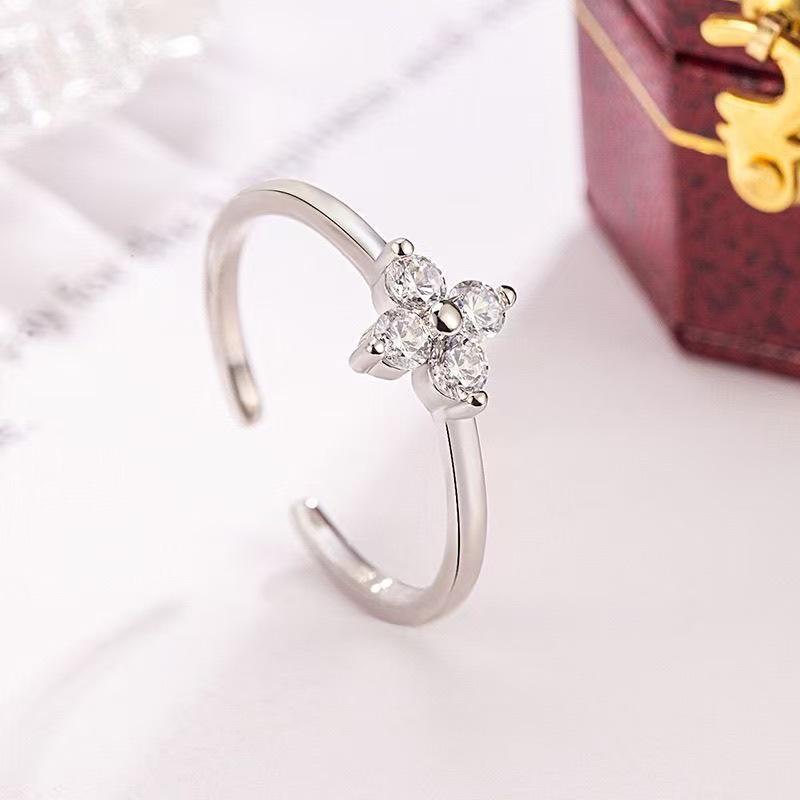 

Відкрита Удача: Мінімалістична каблучка Чотирилисник із цирконієм - Елегантний та щасливий дизайн Adjustable Open Ring платиновий