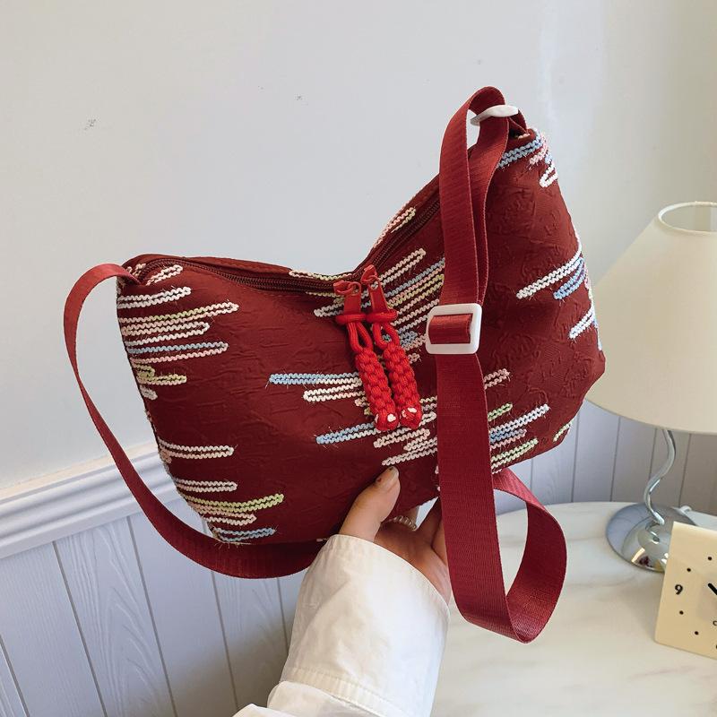 

Повсякденна м яка поверхнева сумка великої місткості жіноча сумка 2024, нова модна популярна сумка для пельменів, універсальна сумка через плече в іноземному стилі червоний