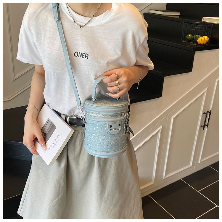 New Products In Summer, Fashionable and Fresh, Casual, Portable Bucket Bag Temperament, Women's Commuter Messenger Bag