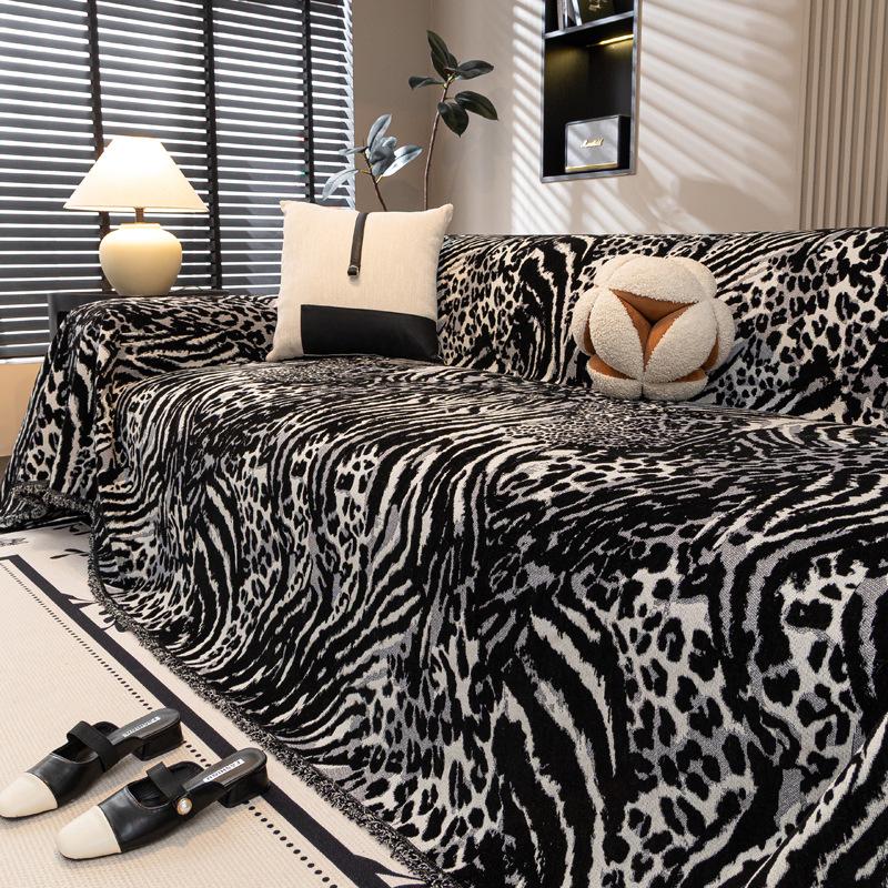 

American High End Sofa Towel Gradient Halo Dyeing Block Chenille Settee Cover Four Season Universal Anti Cat Scratch Couch Mat 90x90cm 1pcs