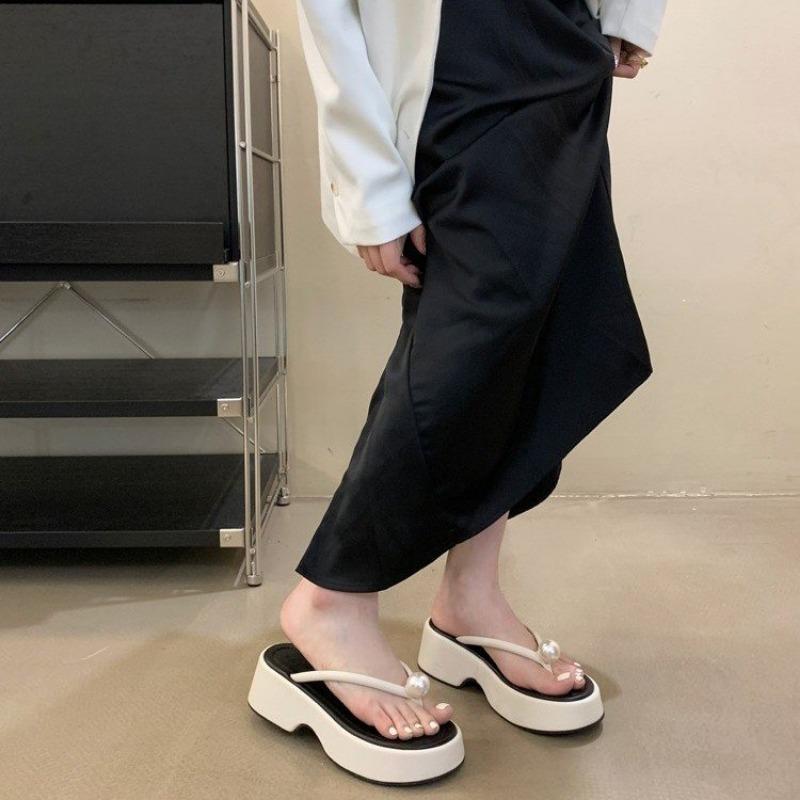 Fashion Women's Fashion Platform Slippers Summer New Round Head Toe Pearl Soft Sole Anti-slip Wear-resistant Flip-flops