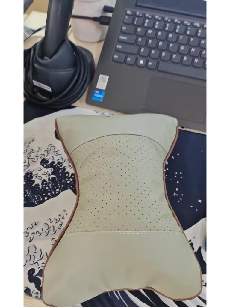 Univerzální kožený polštářek na podporu krku do auta pro všechna roční období