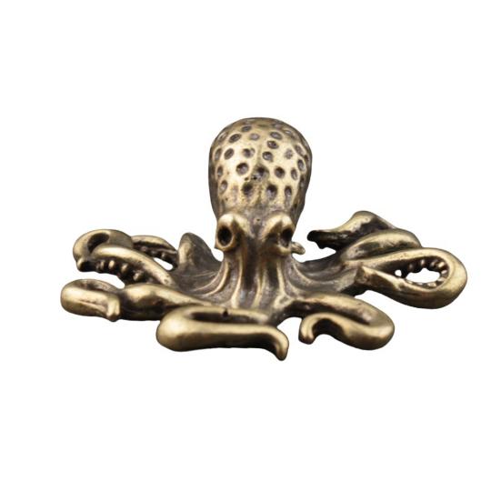 Brass Octopus Figurine Metal Carving Octopus Statue Sea Animal Sculpture Feng Shui Decoration Home Office Desktop Ornament