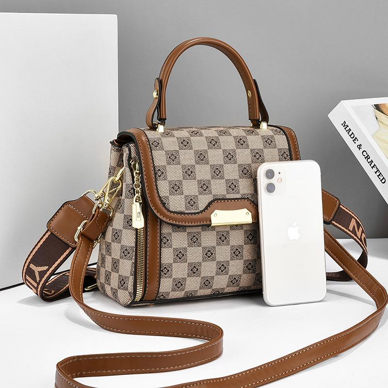 

Bag women s bag 2025 new fashion shoulder messenger bag high-end women s handbag small square bag bag women s bag