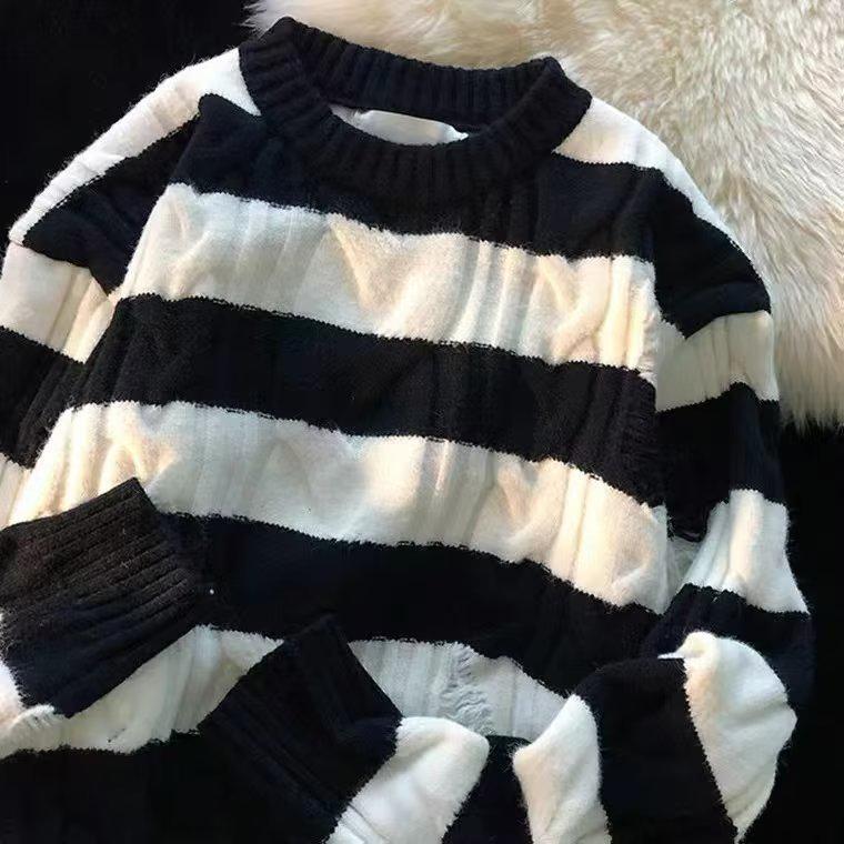 Retro Pruhovaný Unisex Svetr pro Muže a Ženy - Trendy Podzimní/Zimní Volný Pletený Design.