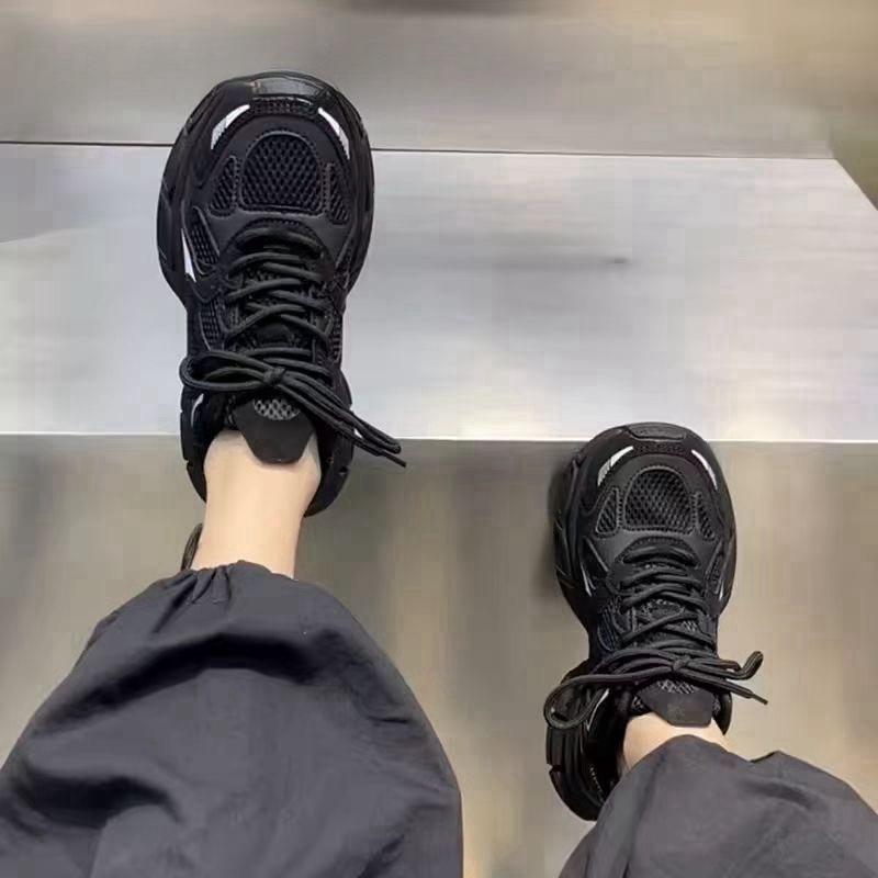 Tênis de sola macia e leve Darth Vader sapatos femininos ins tênis de pai pretos da moda outono tênis de corrida de malha respirável