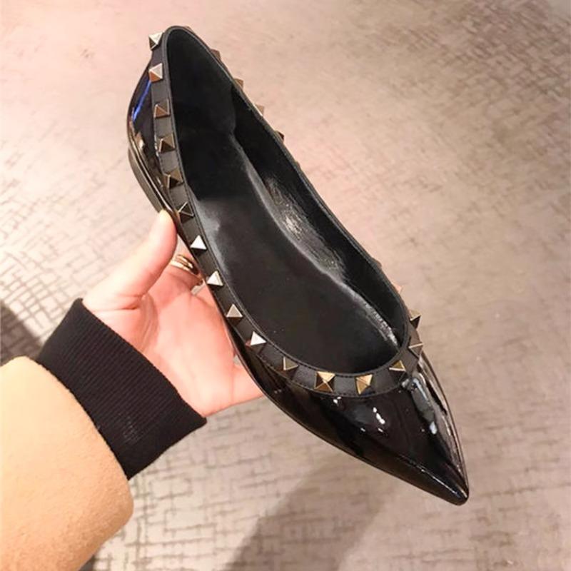 Fashion Small Size 31 32 33 Flat Shoes for Women Spring and Autumn Rivet Pointed Flat Shoes Shallow Large Size Shoes for Women 44 45