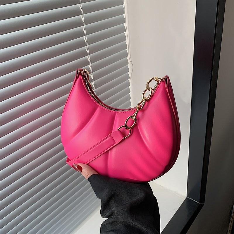 

Новая портативная женская сумка под мышкой в иностранном стиле 2025 лето новая простая и модная сумка через плечо повседневная сумка-полумесяц женская розы красного