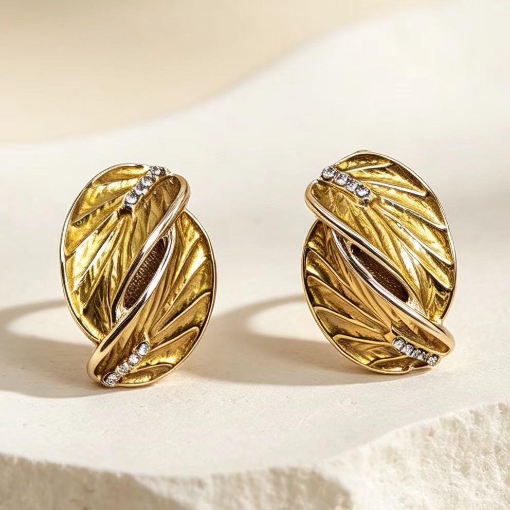 Leaf Fashion Personality Stud Earrings - Symmetrical Jewelry