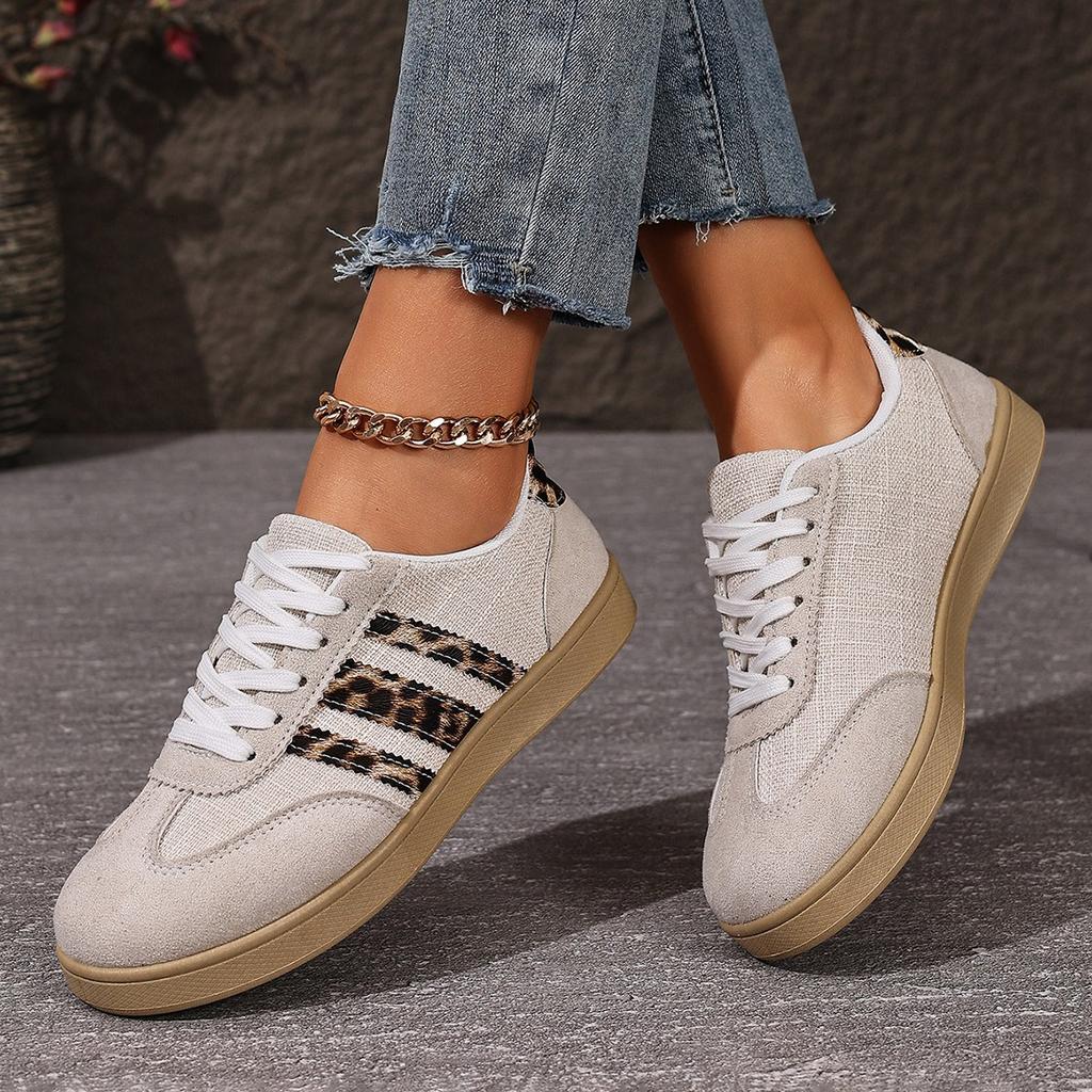 Women's Wide Width Leopard Print Sneakers - Round Toe Lace-Up Retro White Shoes, Casual Fashion Flats for Everyday Wear