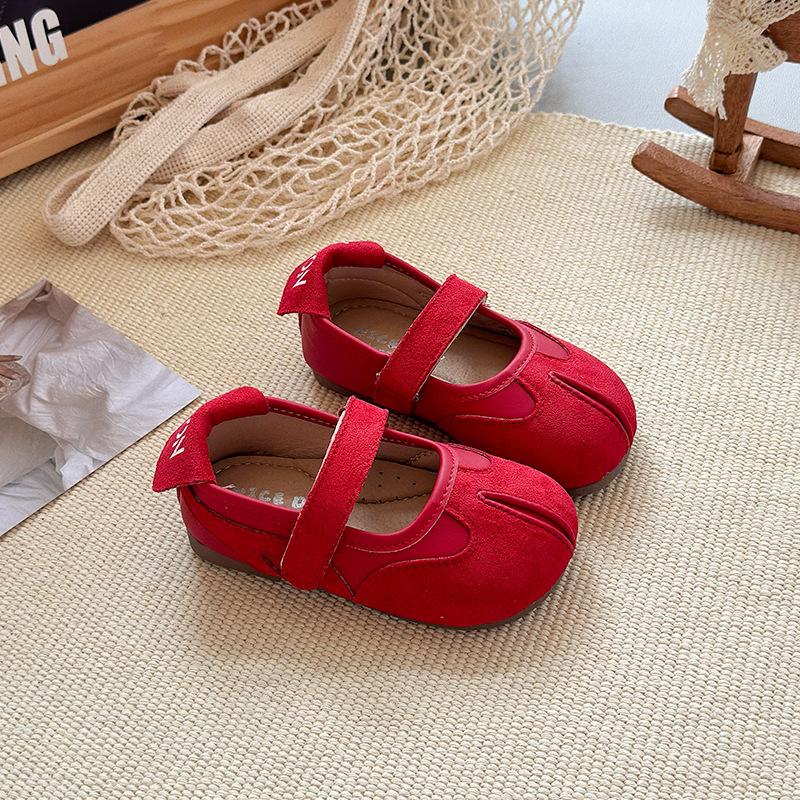 Children's fashion casual leather shoes 2025 summer new girls cute Velcro sandals medium and older children's non-slip leather shoes
