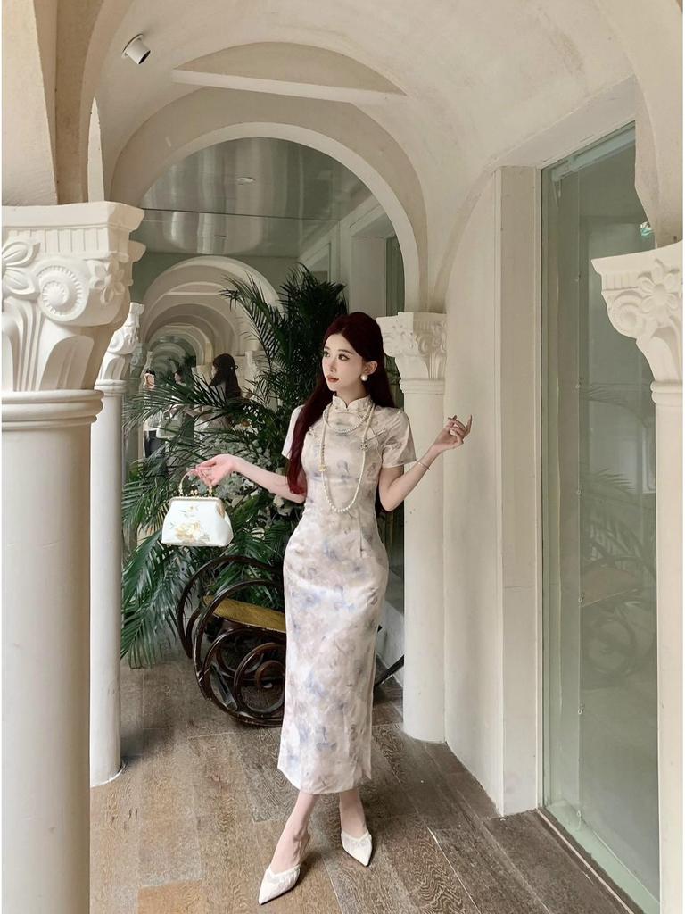 Blue Jacquard Cheongsam: Modern Chinese Cold Sense Dress