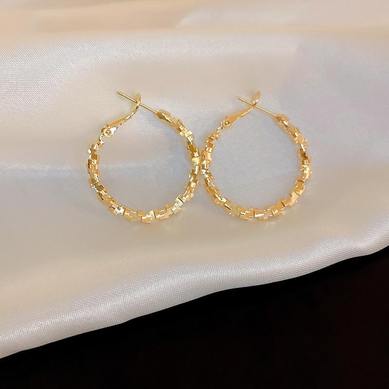 New Sequins Irregular Hoop Earrings Gold Color Metal Round Circles Women's Loop Earrings Rock Style Small Earrings brincos