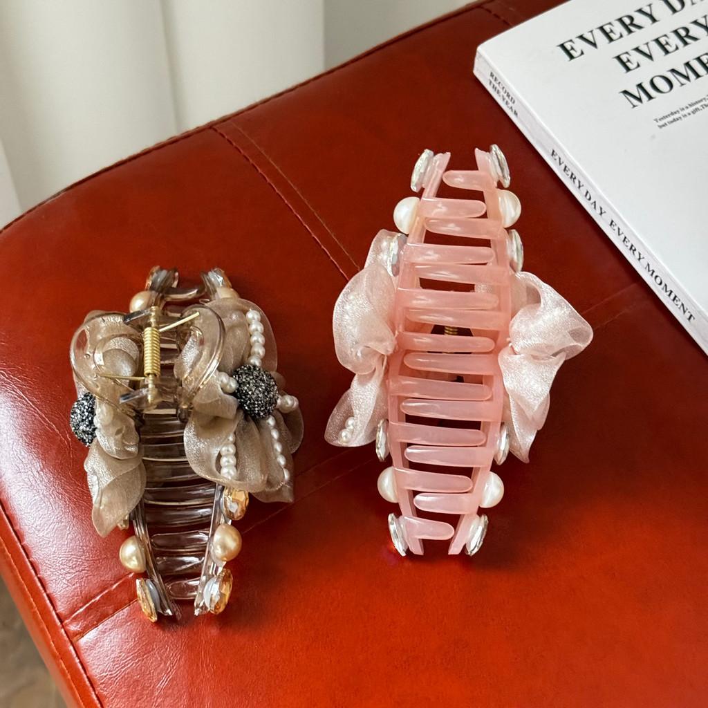 Stylish Black And Pearlescent Pink Floral Hair Claw Clip For Effortless Elegance