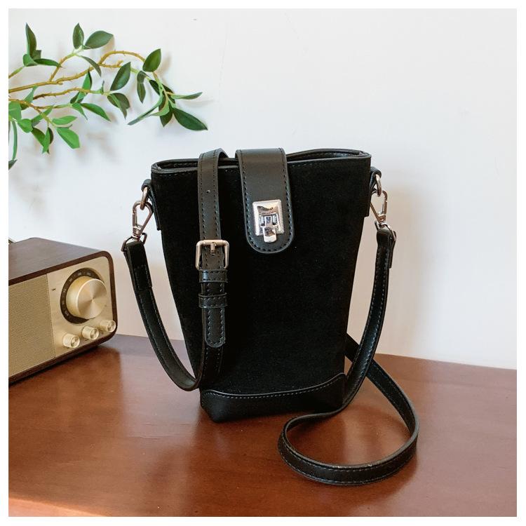 

Ретро мода повседневная сумка-ведро женская 2024 новый тренд сумка через плечо нишевая сумка-мессенджер высокого класса чёрный