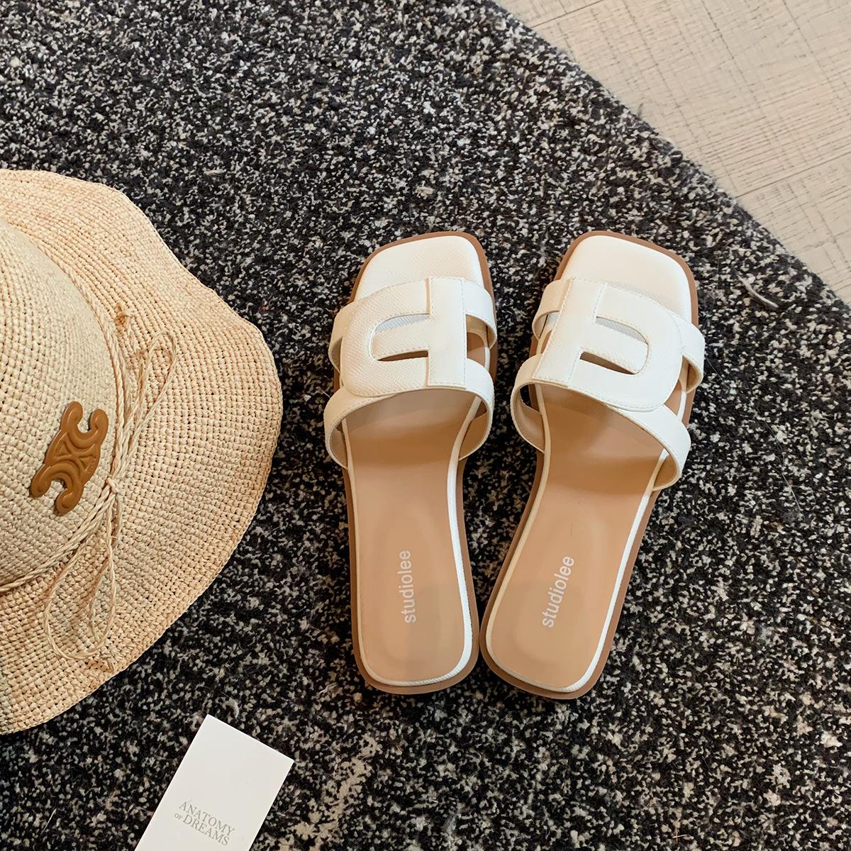 

Sheepskin~ Grape mother, the same style, hollowed out and thin, square head, soft bottom, versatile, flat bottom, one word beach outer slippers, fem 35